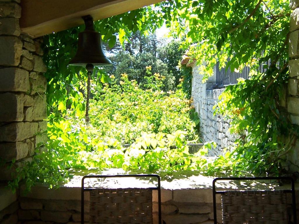 Bed and Breakfast Lou Granos à Gordes Extérieur photo